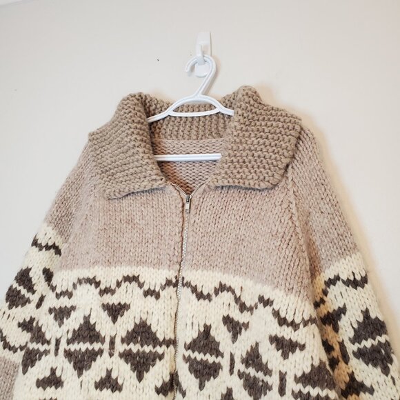 NOT FOR SALE Poshmark will Restrict Sellers Accounts If We Delete Too Many Items - Picture 3 of 4